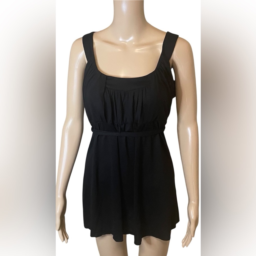 NWT Velvet by Graham and Spencer Tovah Style Dress, Size M